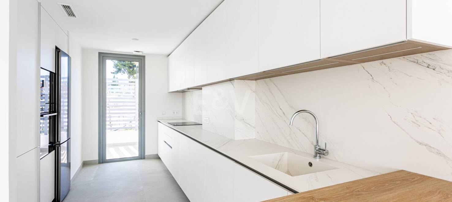 Modern San Pedro de Alcántara New Townhouses Nära Guadalmina Golf Golf Golf