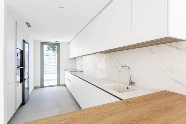 Modern San Pedro de Alcántara New Townhouses Nära Guadalmina Golf Golf Golf