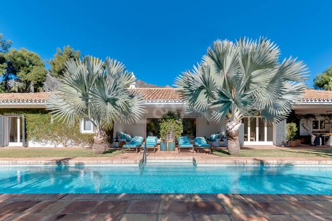 Magnificent Classic Villa i Nagüeles