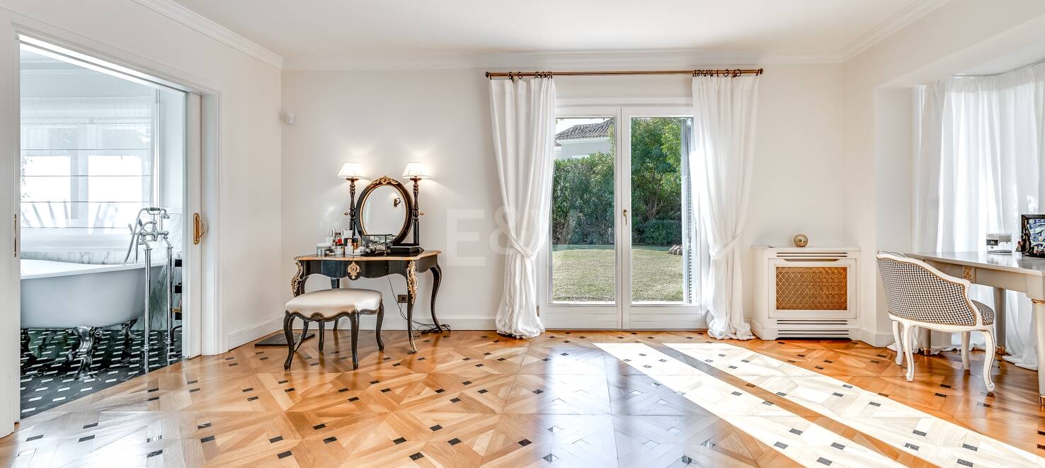 Magnificent Classic Villa i Nagüeles
