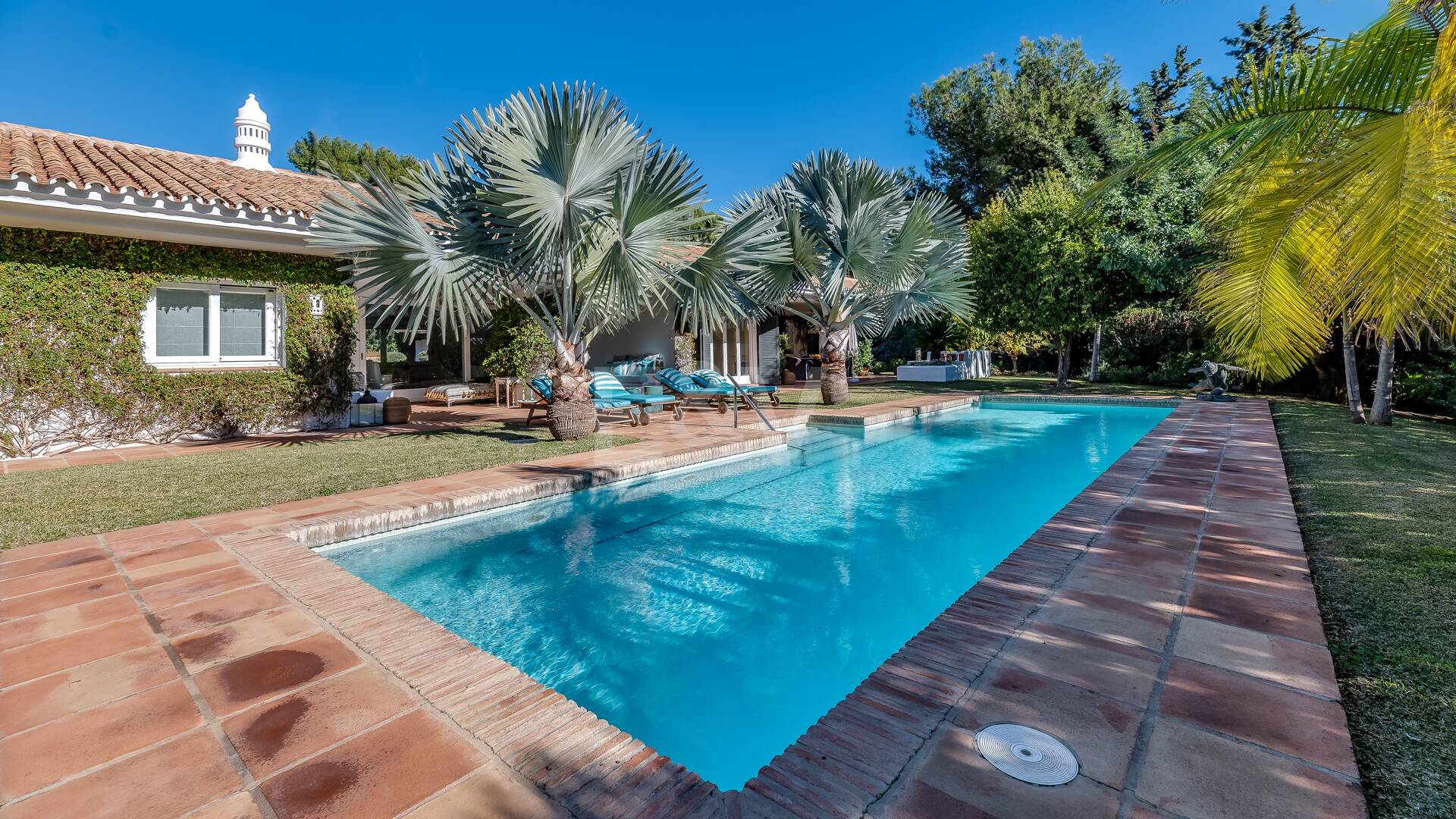 Wunderschöne klassische Villa in Nagüeles