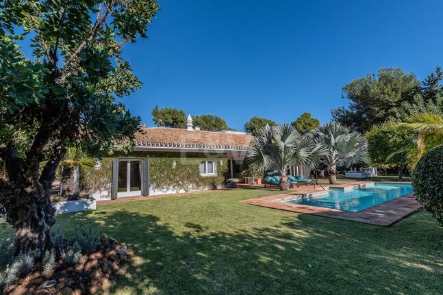 Magnificent Classic Villa i Nagüeles