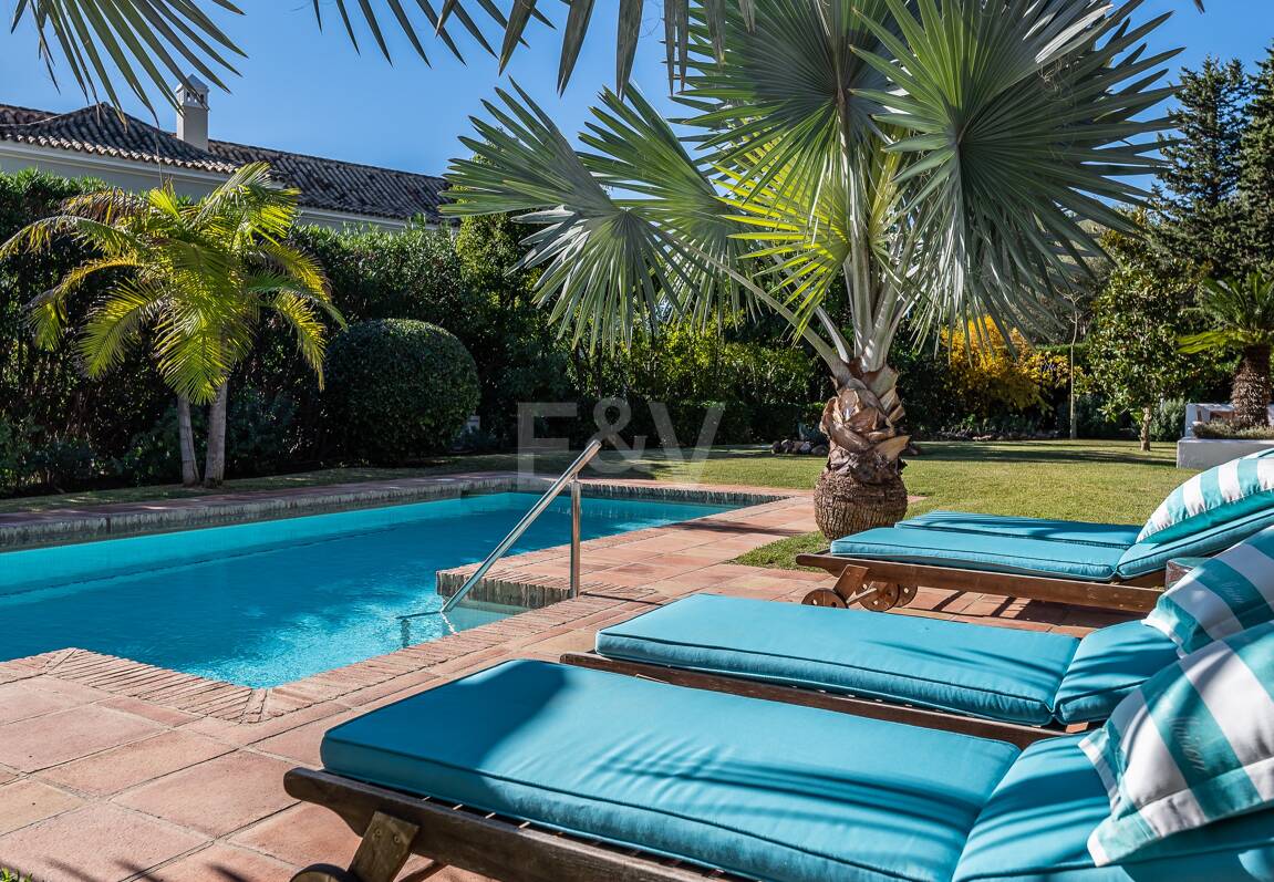 Magnificent Classic Villa i Nagüeles