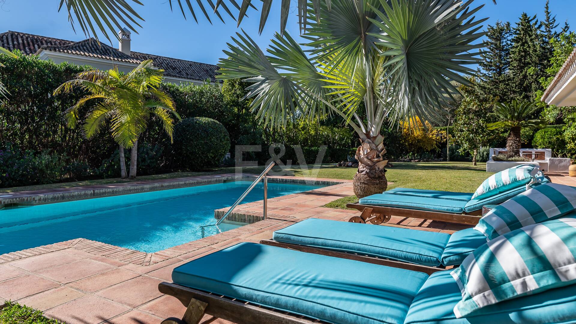 Magnificent Classic Villa i Nagüeles