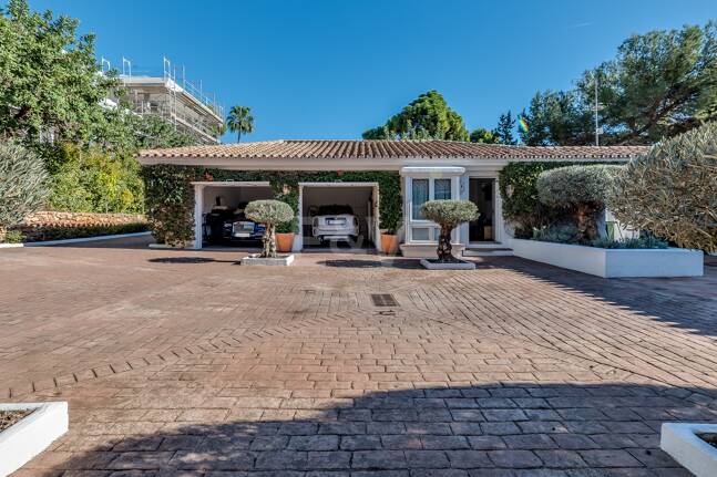 Magnificent Classic Villa i Nagüeles