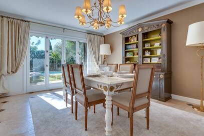 Magnificent Classic Villa i Nagüeles