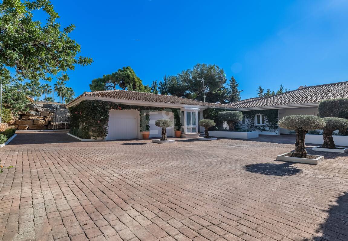 Magnificent Classic Villa i Nagüeles