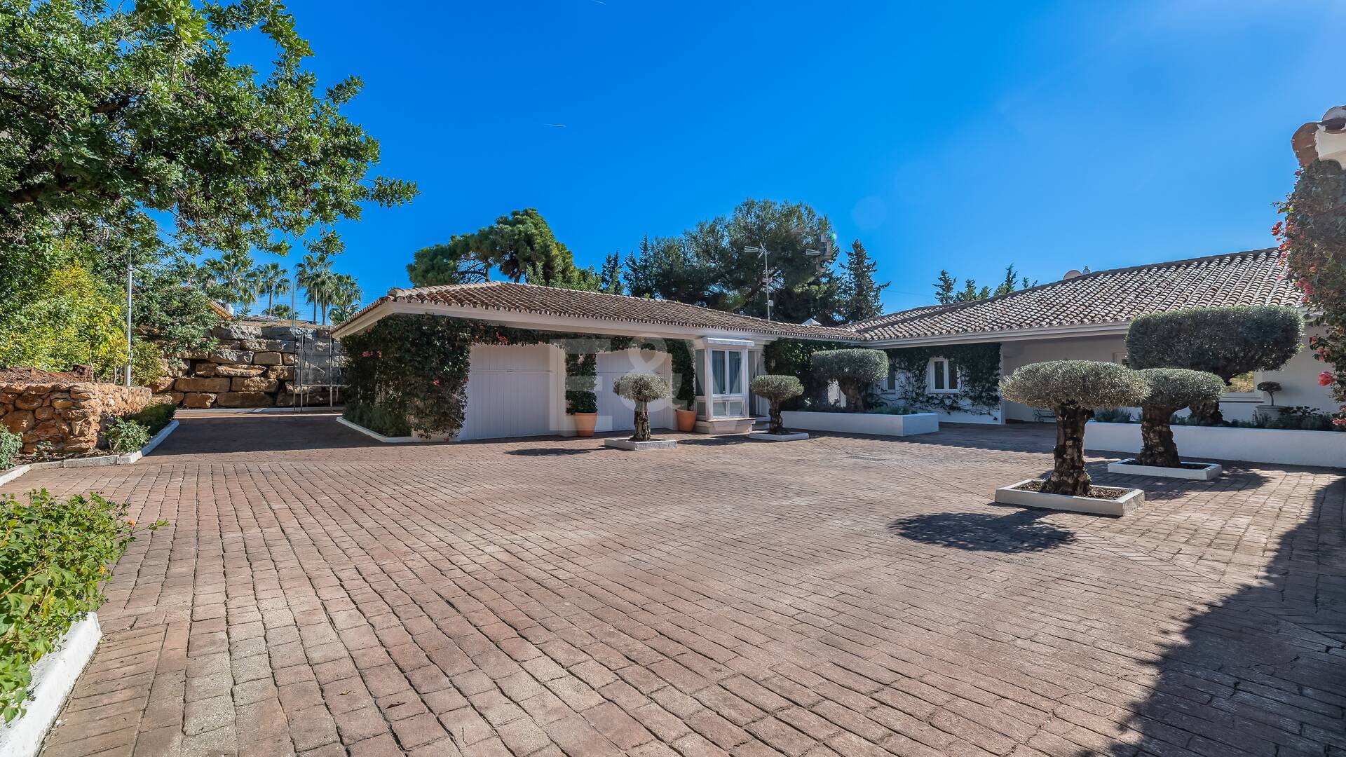 Magnificent Classic Villa i Nagüeles