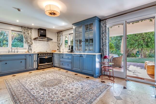 Magnificent Classic Villa i Nagüeles