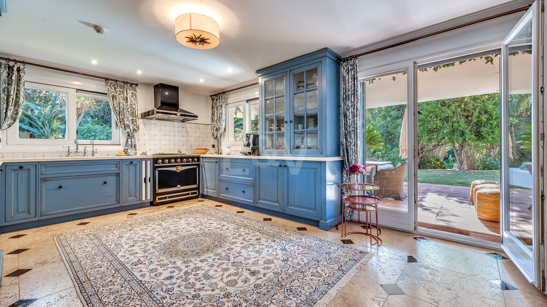 Magnificent Classic Villa i Nagüeles