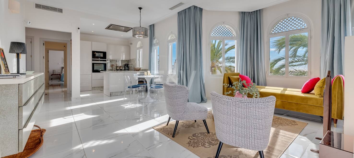 Oszałamiający apartament w Jardines Colgantes, ekskluzywnej społeczności