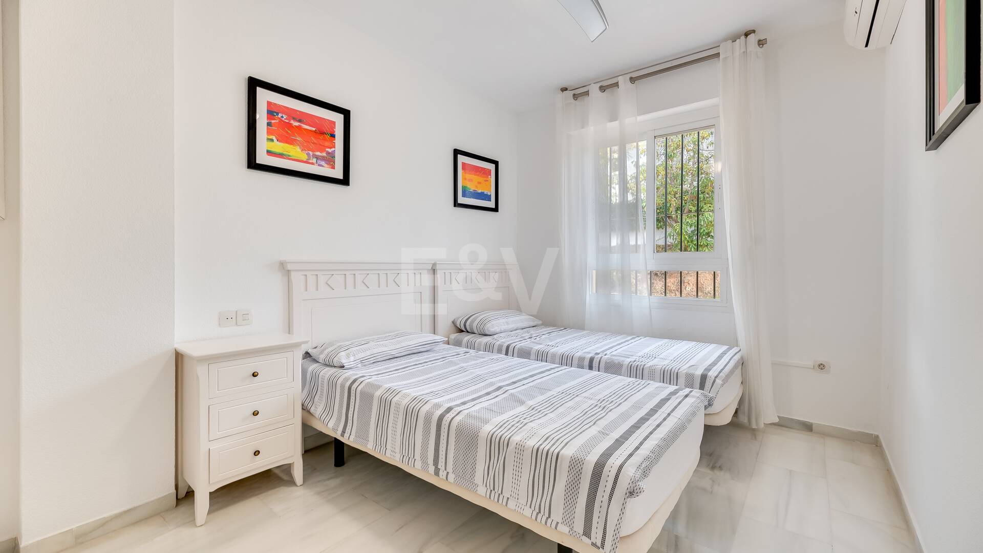 Exquisite 4 bedroom rental with sea views on The Golden Mile, Marbella.