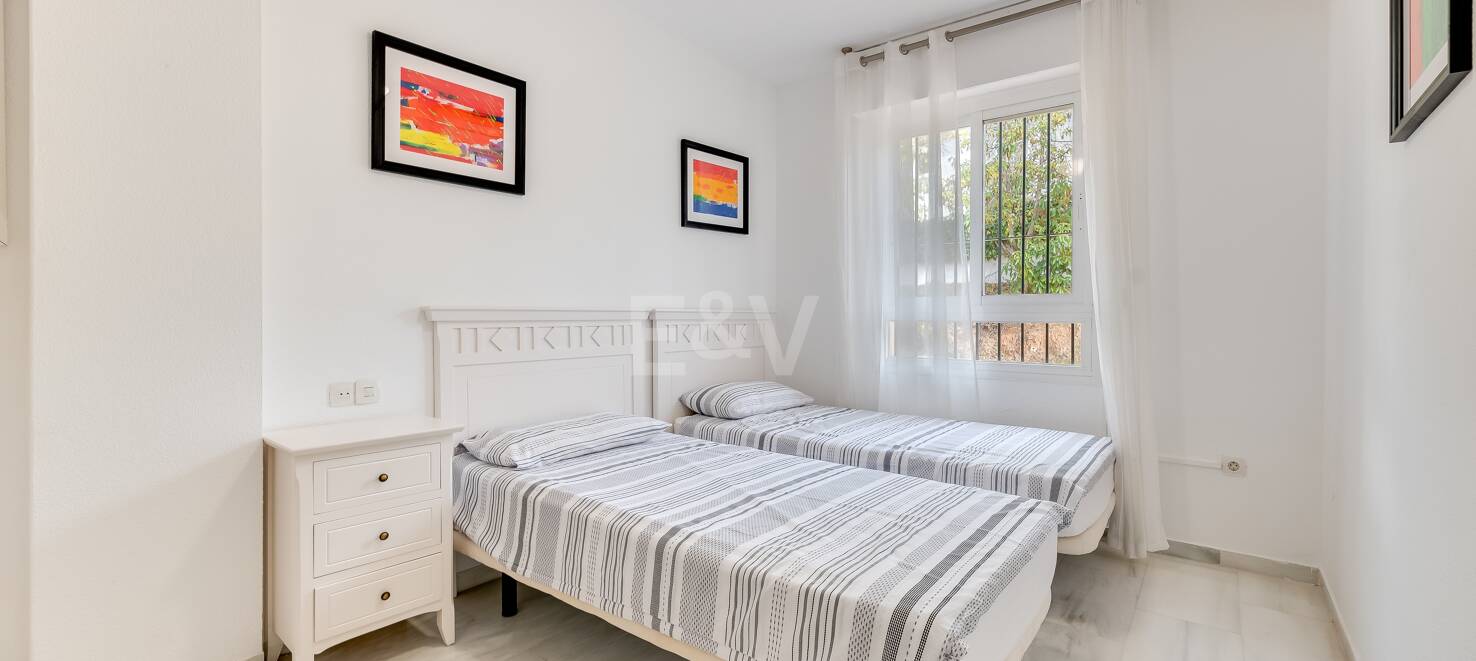 Exquisite 4 bedroom rental with sea views on The Golden Mile, Marbella.