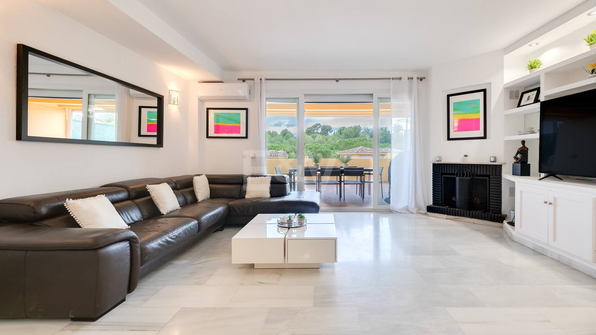 Exquisite 4 bedroom rental with sea views on The Golden Mile, Marbella.