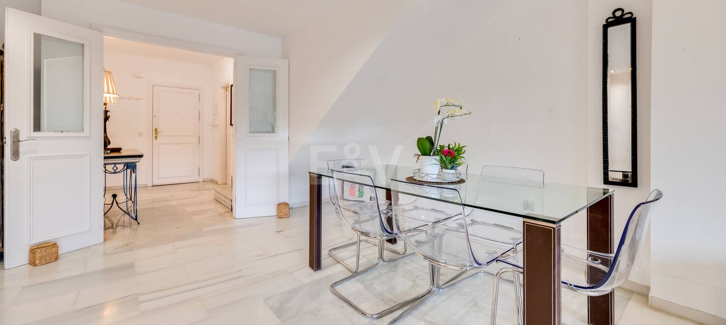 Exquisite 4 bedroom rental with sea views on The Golden Mile, Marbella.