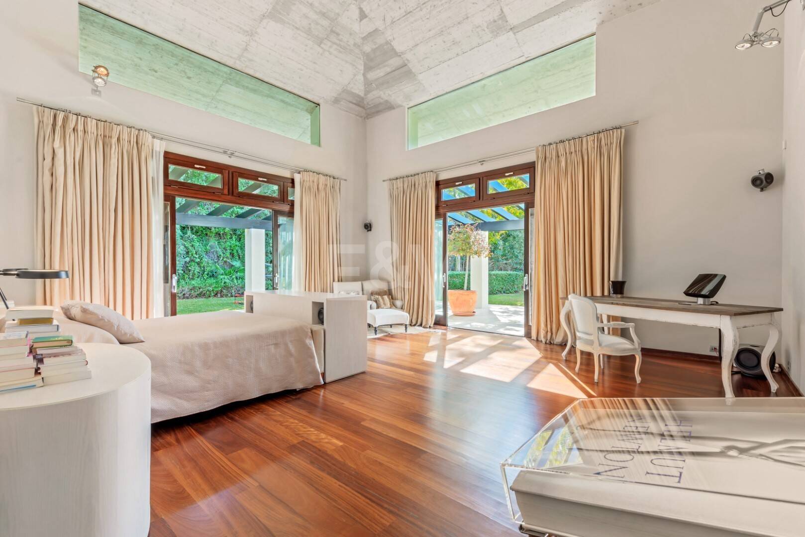 Luxurious villa with amazing sea views in La Zagaleta