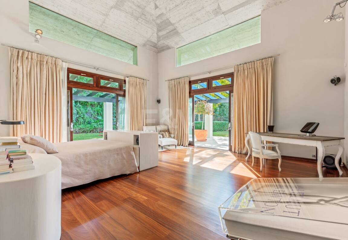 Luxuriöse Villa mit atemberaubendem Meerblick in La Zagaleta