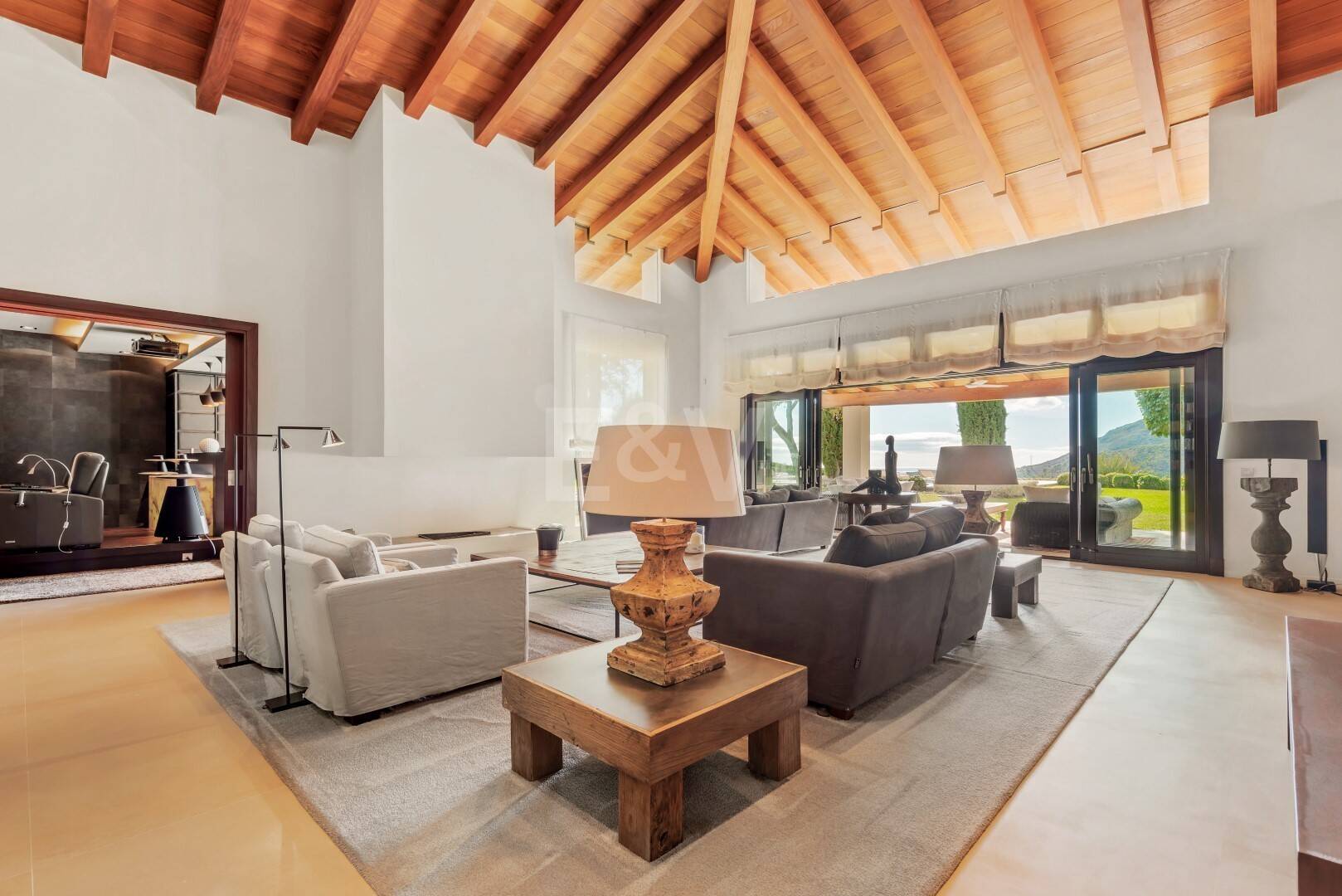 Luxurious villa with amazing sea views in La Zagaleta