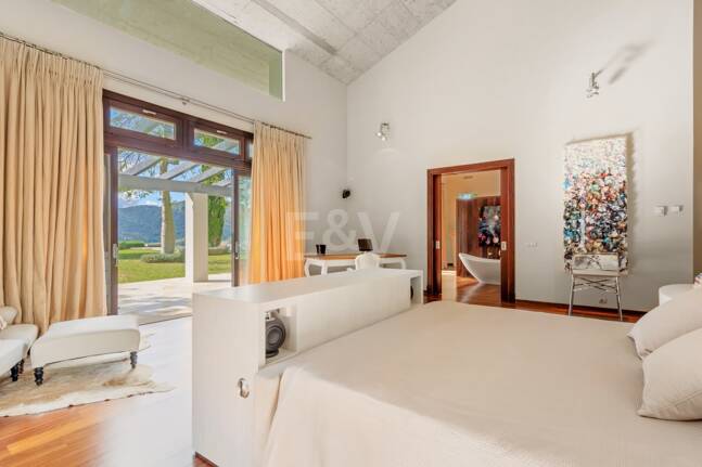 Luxuriöse Villa mit atemberaubendem Meerblick in La Zagaleta