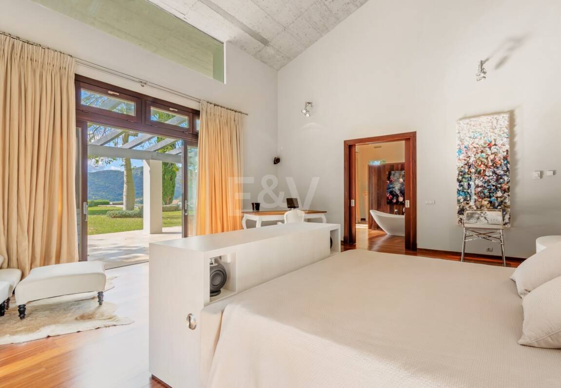 Luxuriöse Villa mit atemberaubendem Meerblick in La Zagaleta