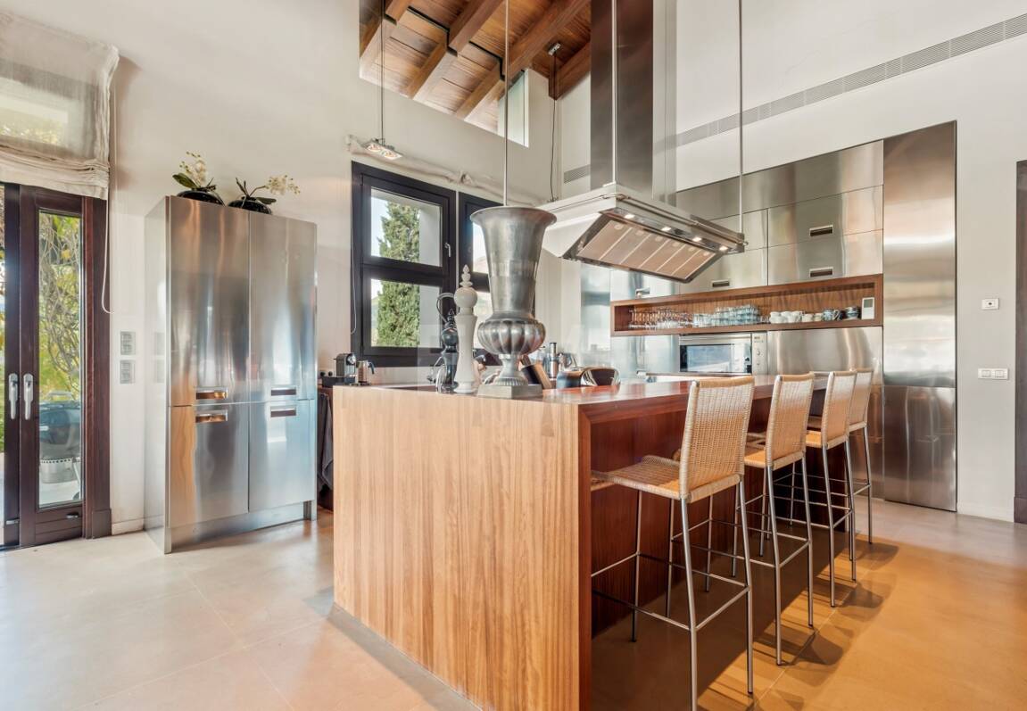 Luxuriöse Villa mit atemberaubendem Meerblick in La Zagaleta