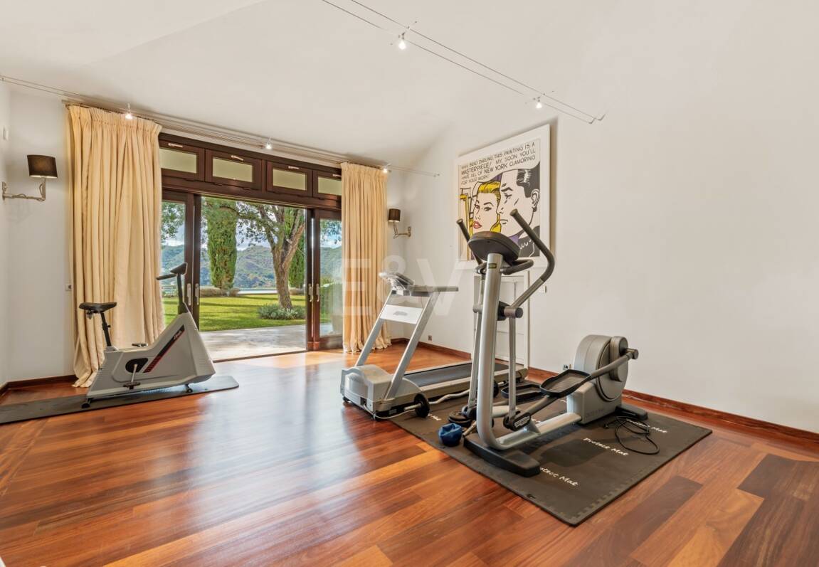 Luxuriöse Villa mit atemberaubendem Meerblick in La Zagaleta