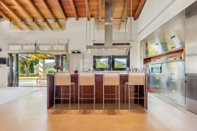 Luxuriöse Villa mit atemberaubendem Meerblick in La Zagaleta