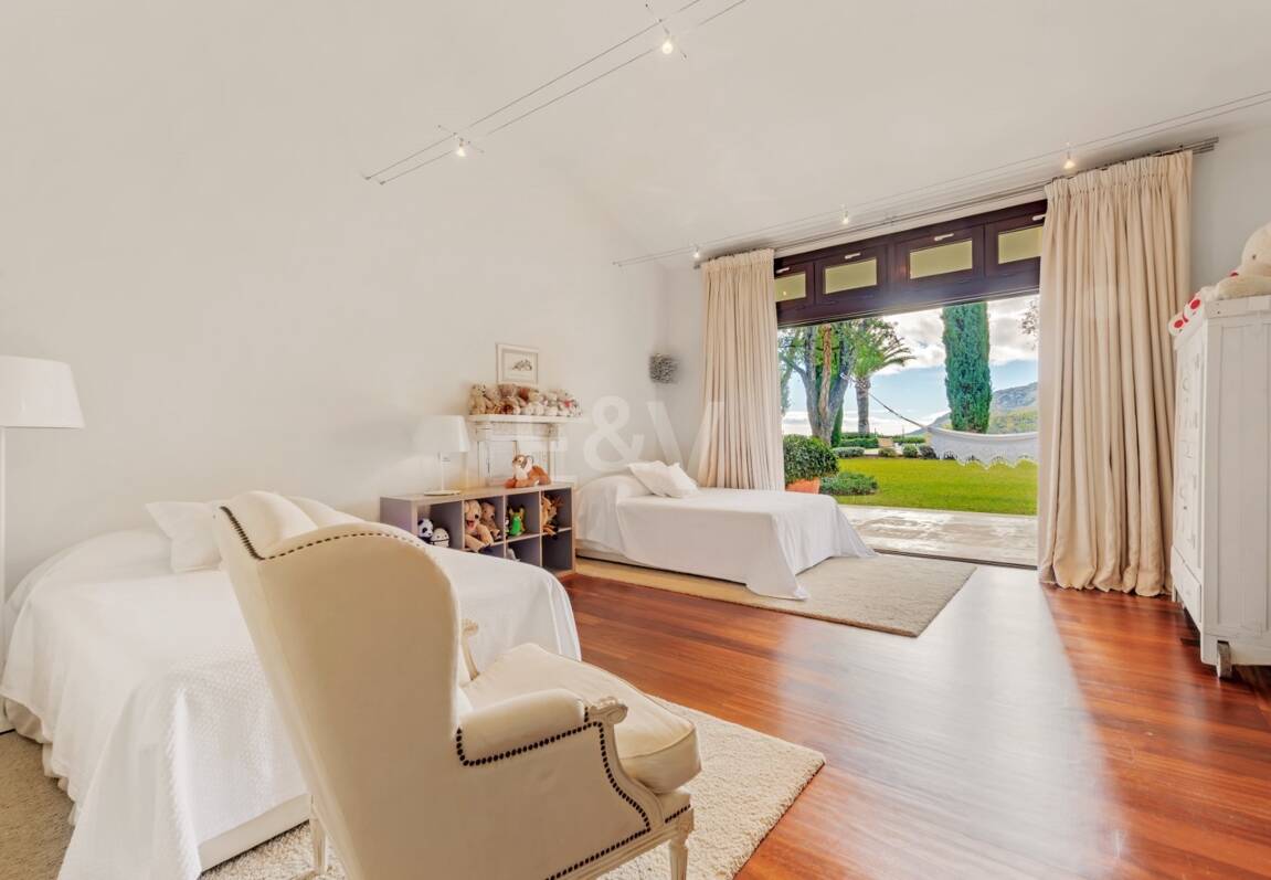 Luxuriöse Villa mit atemberaubendem Meerblick in La Zagaleta