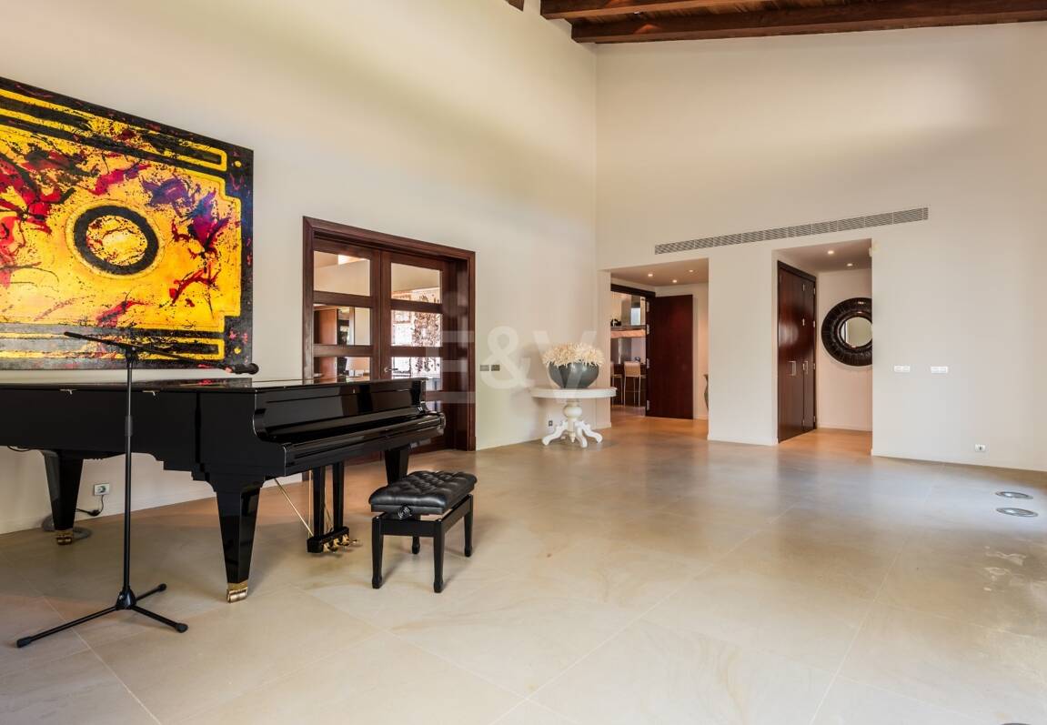 Luxuriöse Villa mit atemberaubendem Meerblick in La Zagaleta