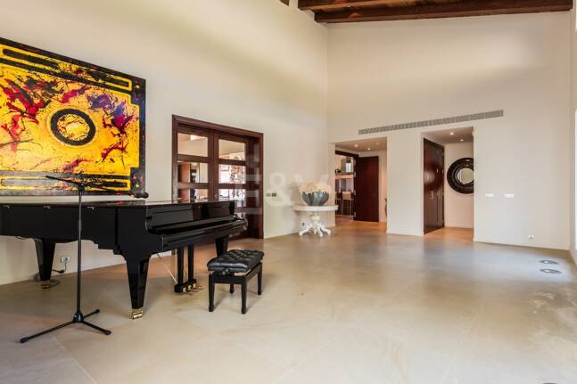 Luxuriöse Villa mit atemberaubendem Meerblick in La Zagaleta