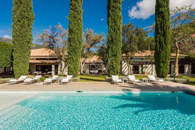 Luxuriöse Villa mit atemberaubendem Meerblick in La Zagaleta