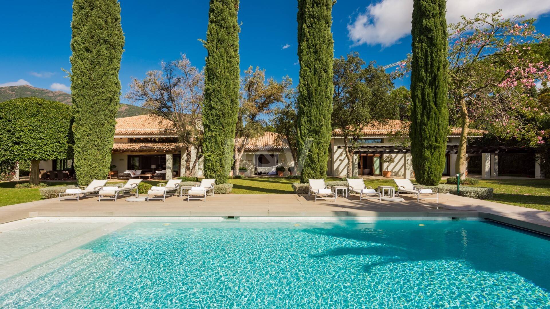 Luxurious villa with amazing sea views in La Zagaleta