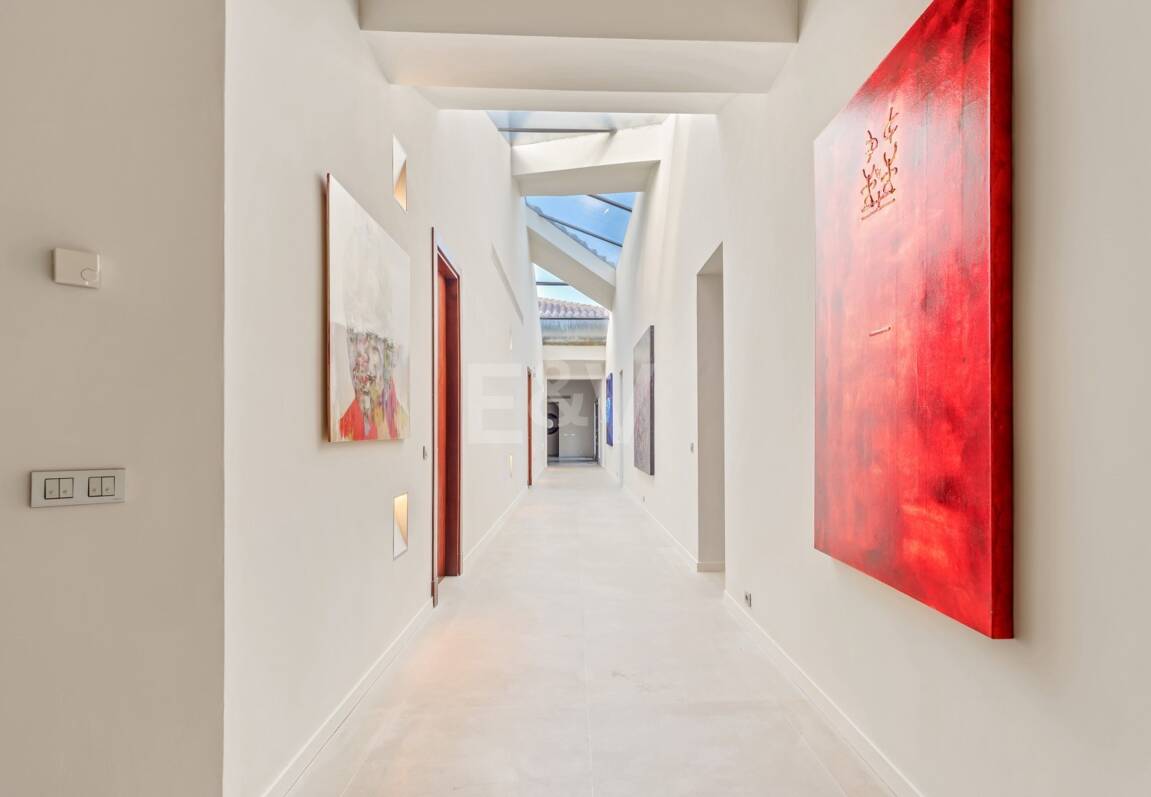 Luxuriöse Villa mit atemberaubendem Meerblick in La Zagaleta