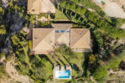 Luxuriöse Villa mit atemberaubendem Meerblick in La Zagaleta