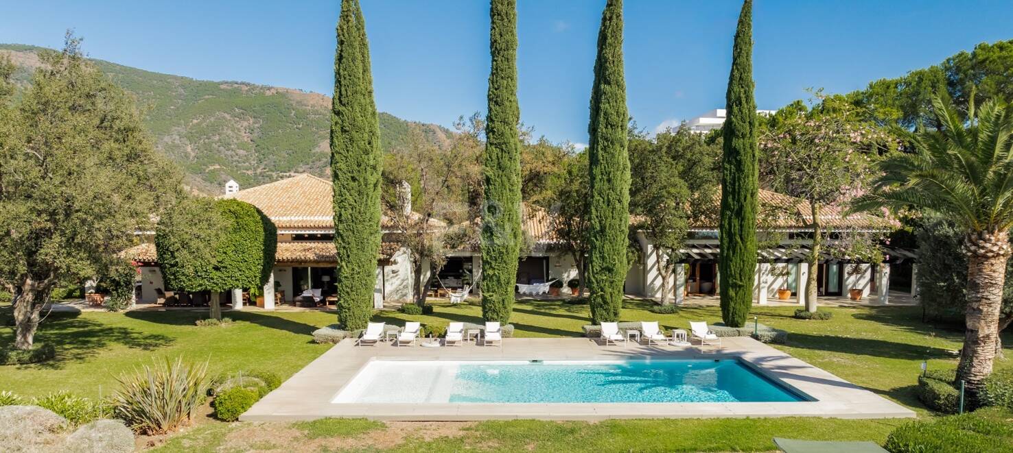 Luxuriöse Villa mit atemberaubendem Meerblick in La Zagaleta