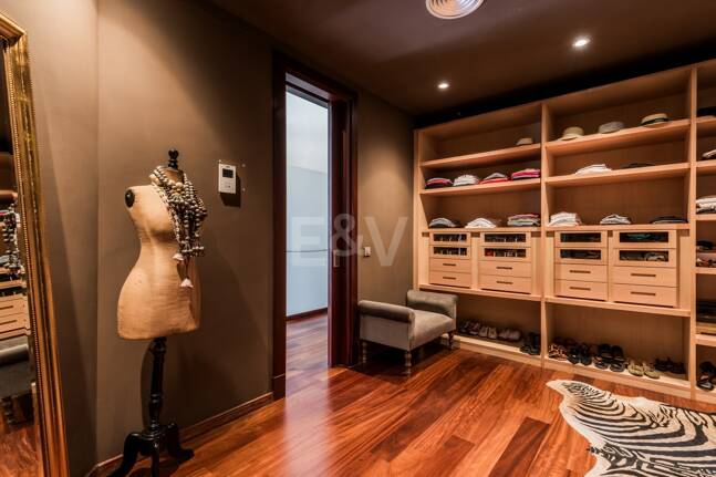 Luxuriöse Villa mit atemberaubendem Meerblick in La Zagaleta