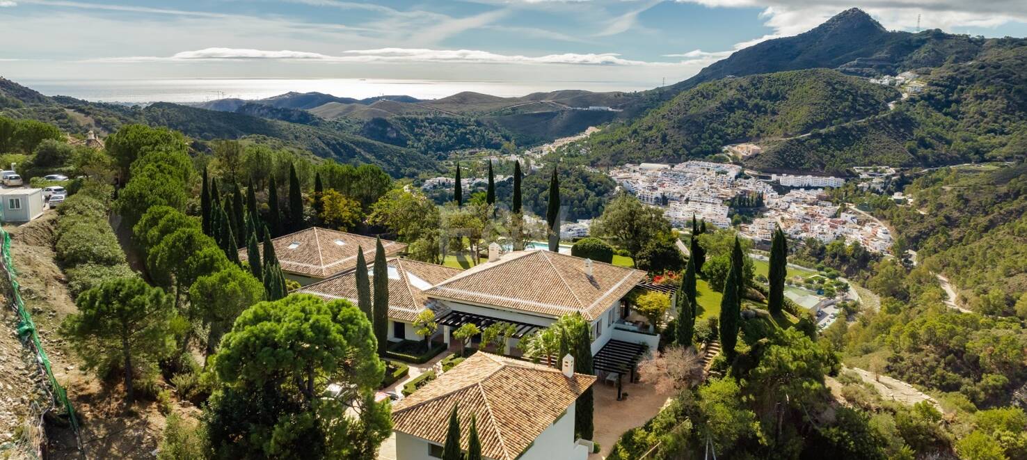 Luxuriöse Villa mit atemberaubendem Meerblick in La Zagaleta