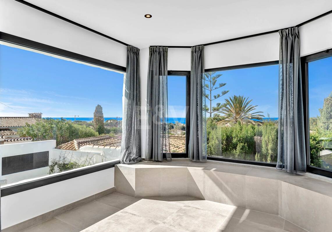 Modern Villa in Elviria with Stunning Panoramic Sea Views