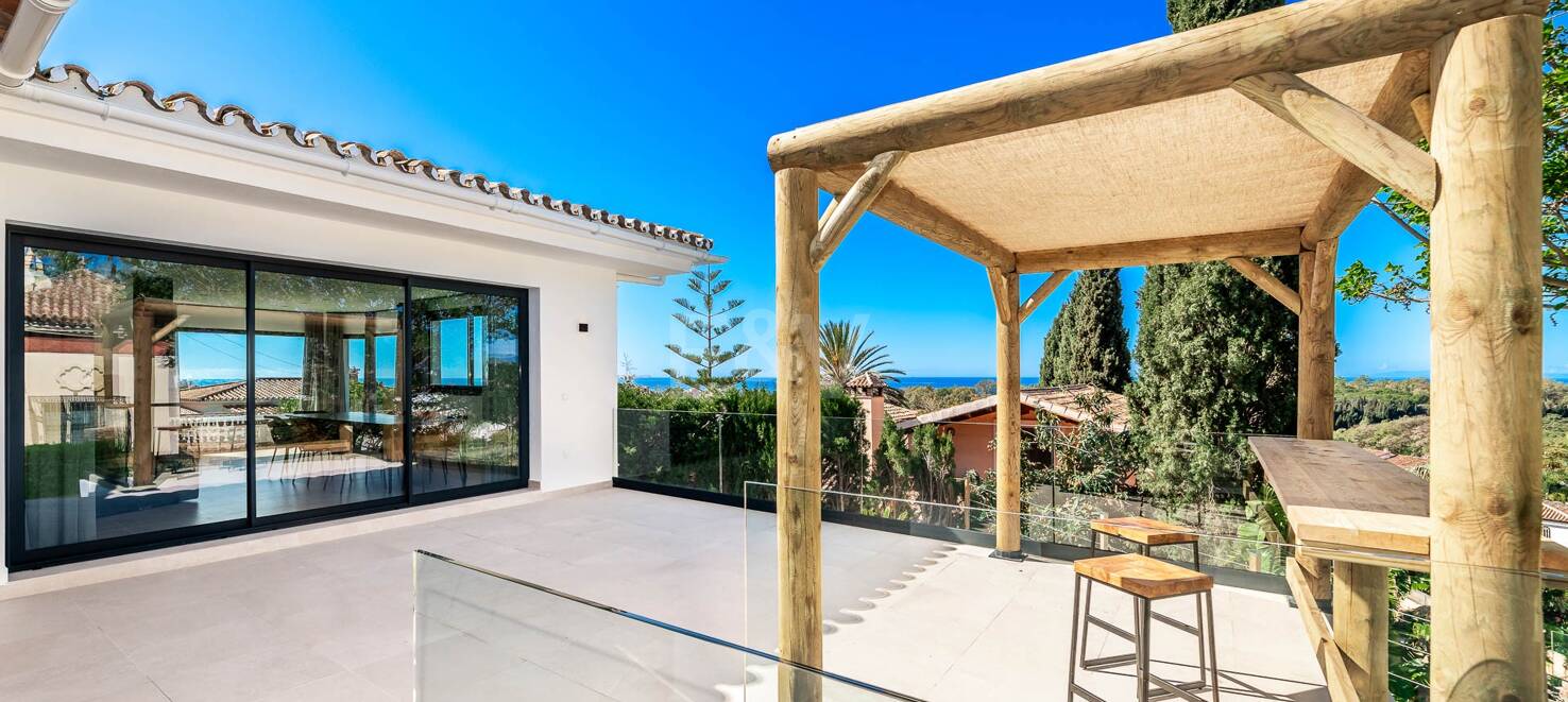 Modern Villa in Elviria with Stunning Panoramic Sea Views