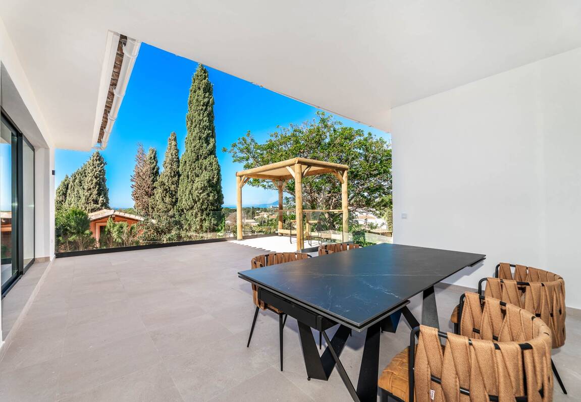Modern Villa in Elviria with Stunning Panoramic Sea Views