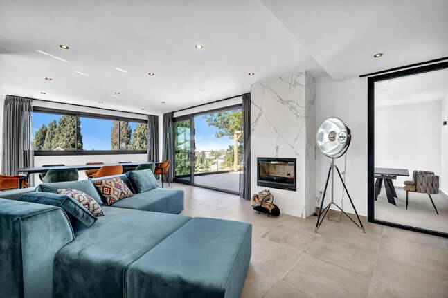 Modern Villa in Elviria with Stunning Panoramic Sea Views