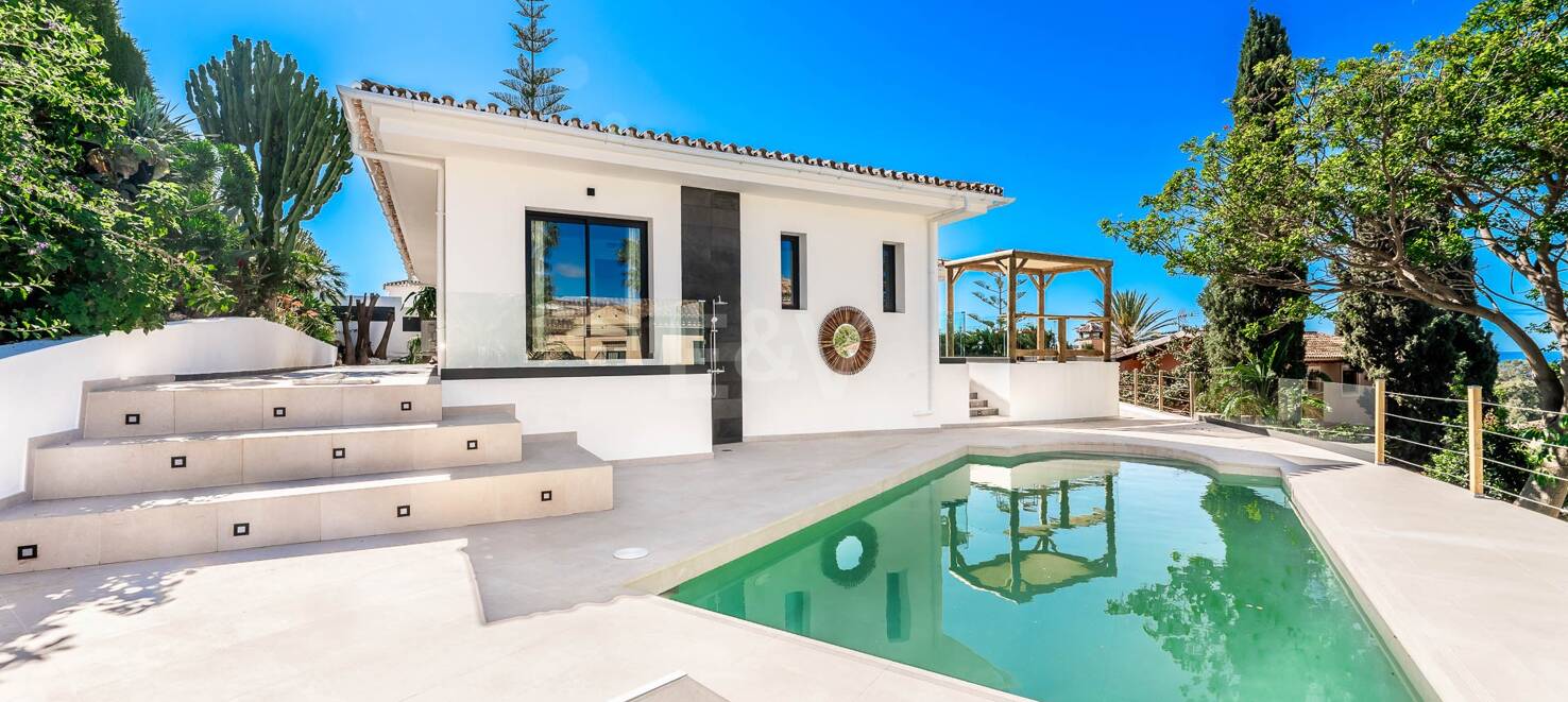 Modern Villa in Elviria with Stunning Panoramic Sea Views
