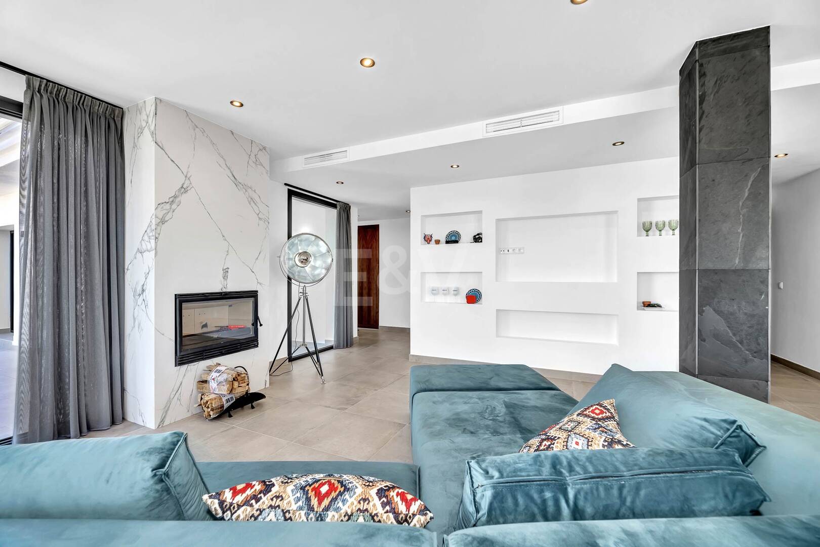 Modern Villa in Elviria with Stunning Panoramic Sea Views