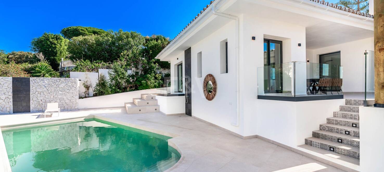 Modern Villa in Elviria with Stunning Panoramic Sea Views