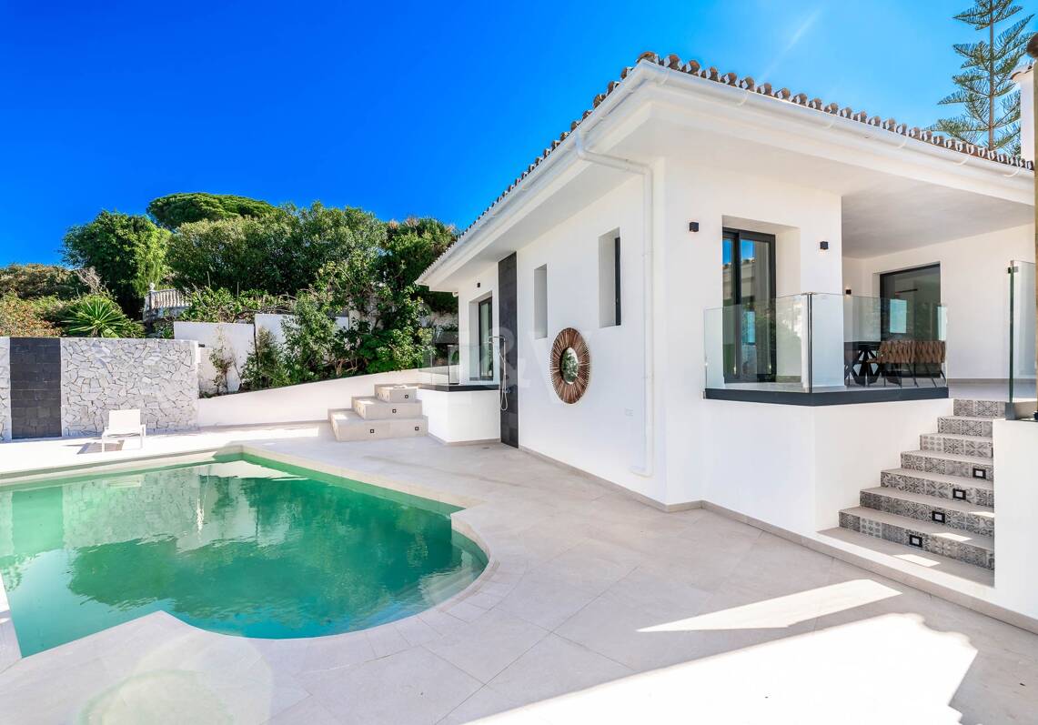 Modern Villa in Elviria with Stunning Panoramic Sea Views