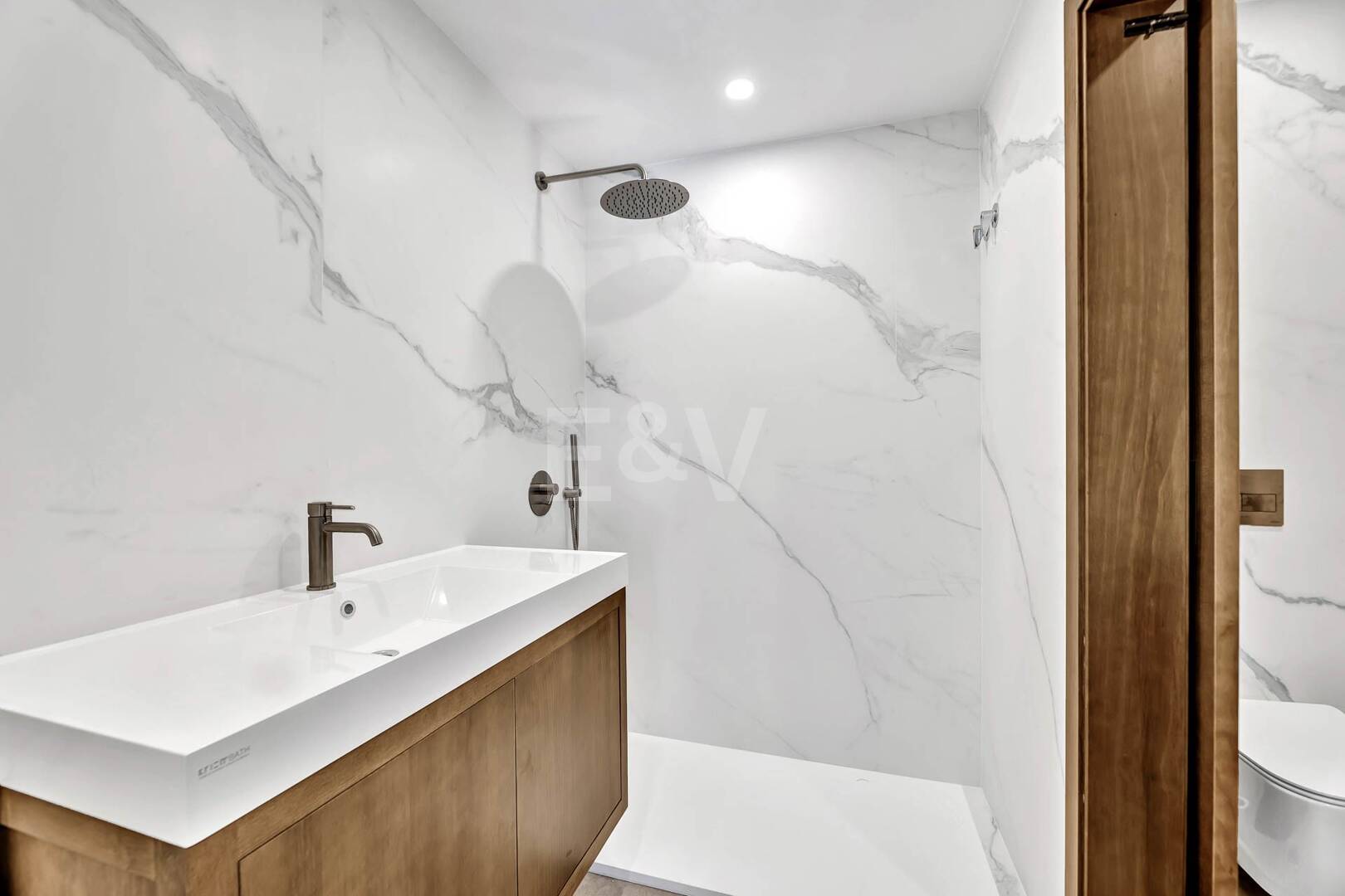 Moderne Villa in Elviria mit atemberaubendem Panoramablick auf das Meer