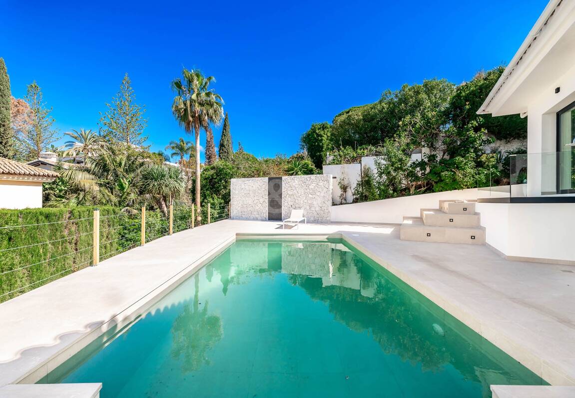 Modern Villa in Elviria with Stunning Panoramic Sea Views