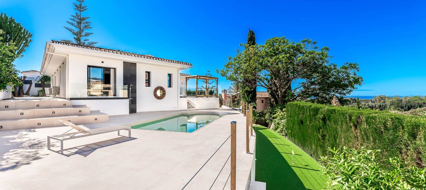 Modern Villa in Elviria with Stunning Panoramic Sea Views