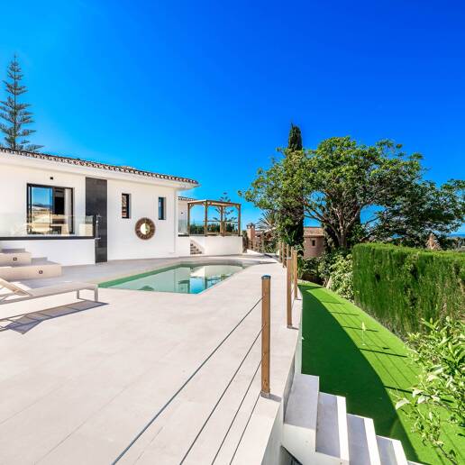 Modern Villa in Elviria with Stunning Panoramic Sea Views