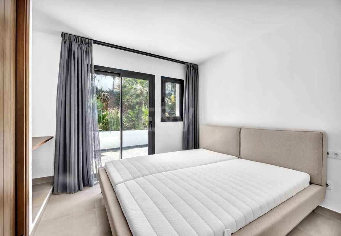 Modern Villa in Elviria with Stunning Panoramic Sea Views